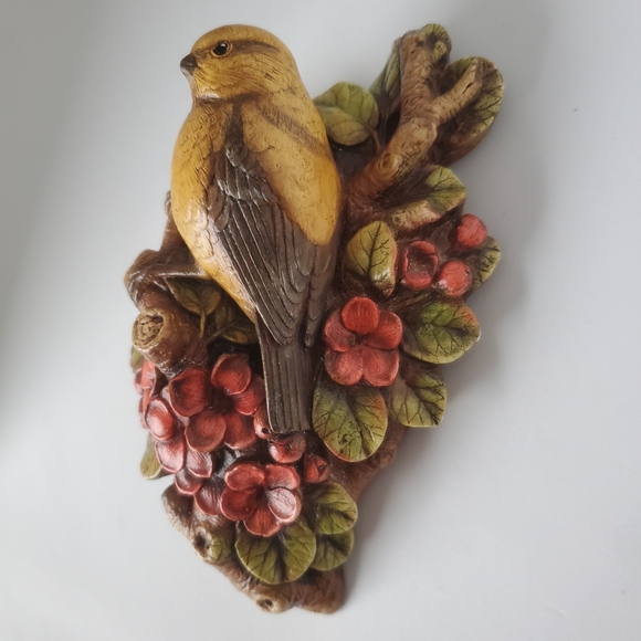 Vintage Chalkware Bird & Flowers Wall Plaque Wall Decor - Picture 3 of 12